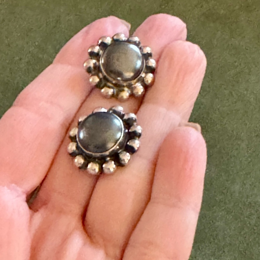 Vintage Sterling Silver Hematite (?) Post Earrings - Picture 8 of 10